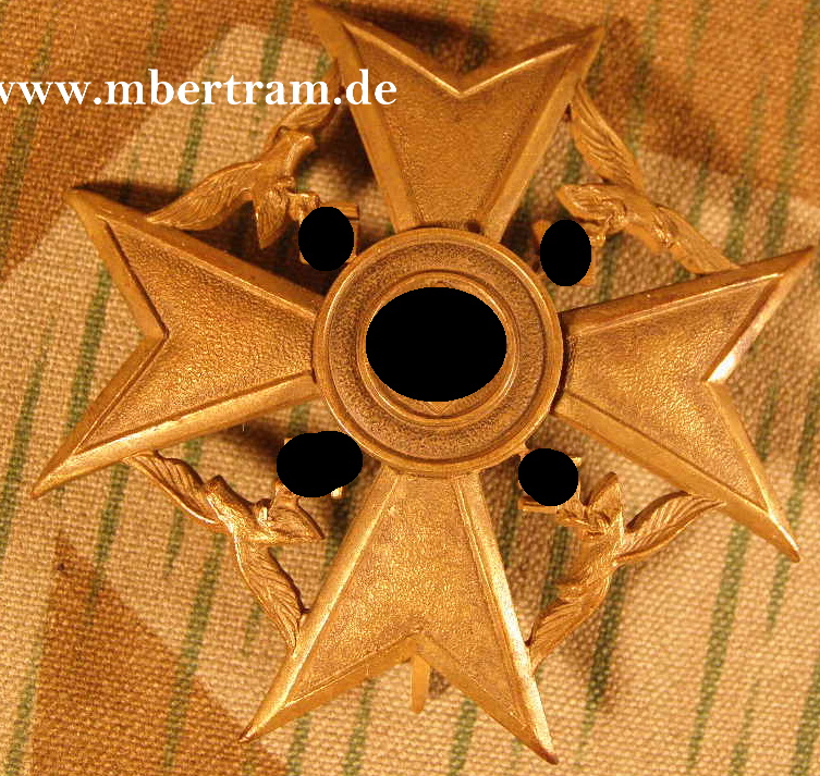 Spanienkreuz in Bronze Buntmetall, gewölbt, Zustand 2