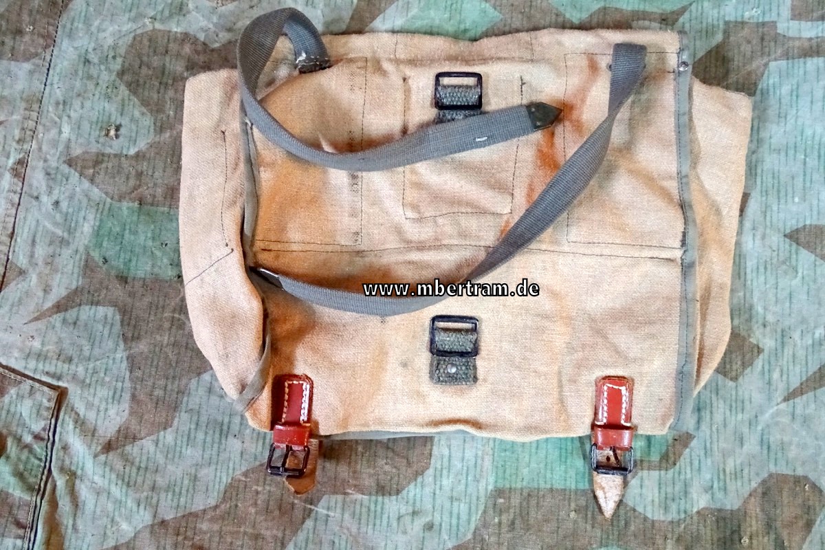 Wehrmacht Tasche zur Pferdegasmaske 41 , sandfarben " bwz 44"