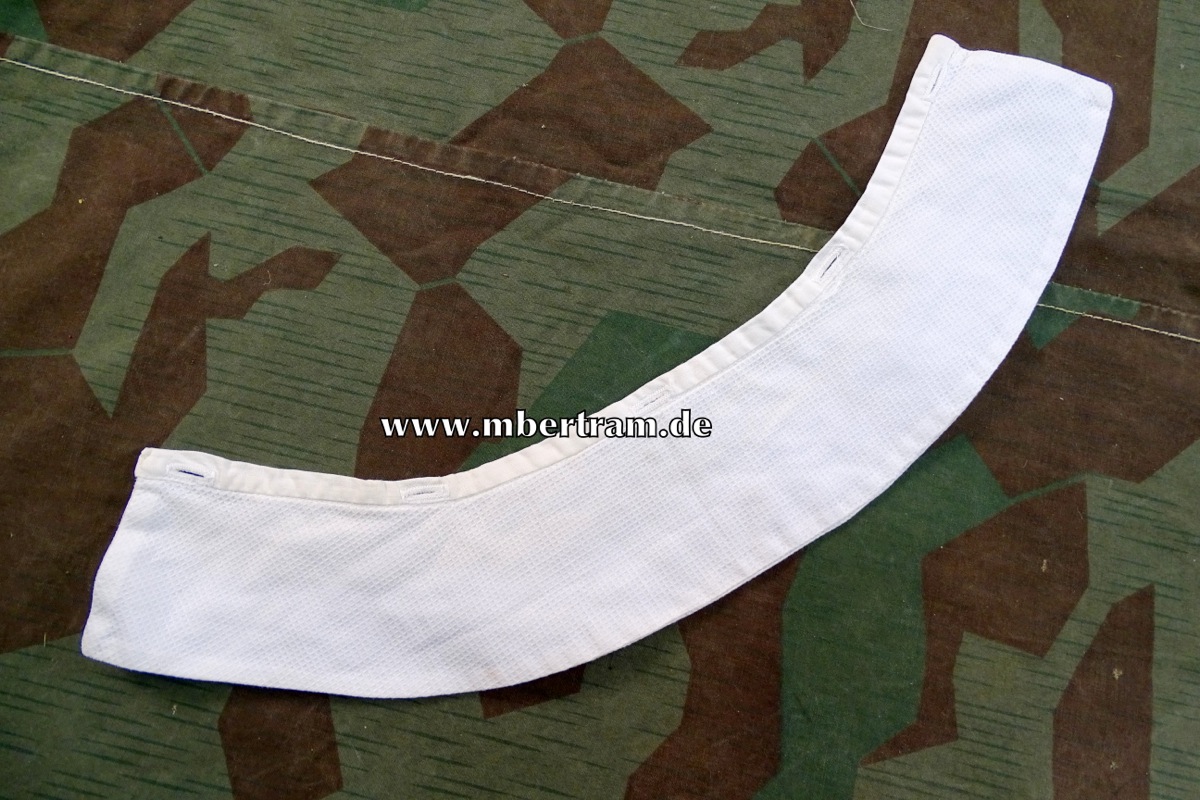 Kragen f. Krankenschwesterntracht, ggf. 40er Jahre. Ca. 37x7,5cm, gewaffelter Stoff