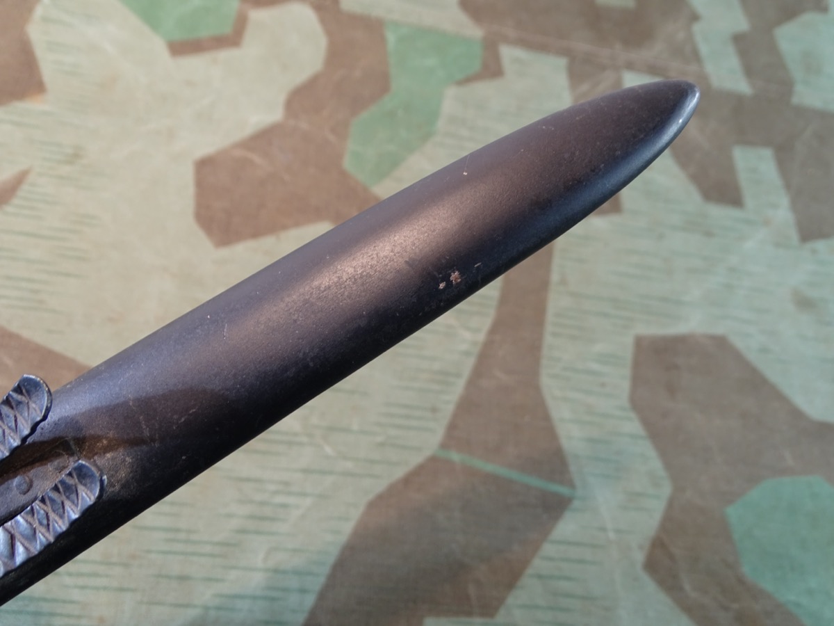 Kampfmesser / Stiefelmesser / Grabendolch der Luftwaffe mit LW Abnahme. Kampfmesser / Stiefelmesser / Grabendolch der Luftwaffe mit LW Abnahme.