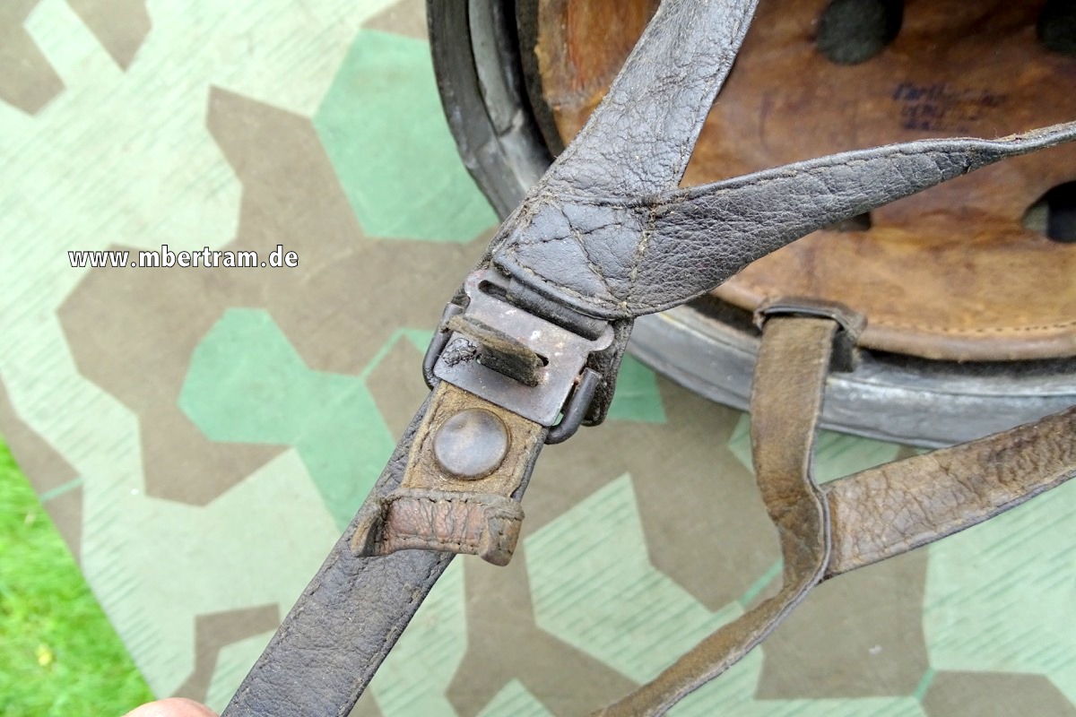 Luftwaffen Fallschirmjäger Helm  M 38, deutsch, 2. WK, Adlerwappen