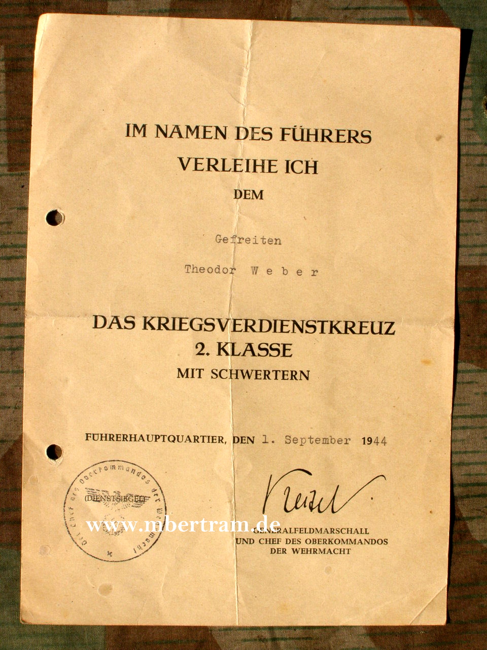 Verleihungsurkunde KvK. 2. Kl.m. Schw. Sept.1944.