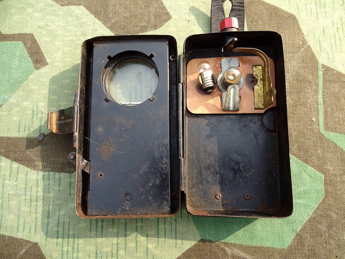 3. Reich Dienst Taschenlampe, Pertrix No 678 schöne schwarze Originallackierung. 