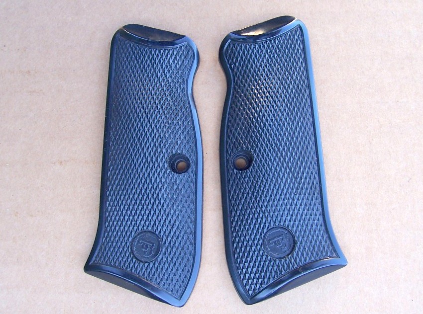 Griffschalen / Grippanels for 9 Para Kal. CZ 75 Pistol