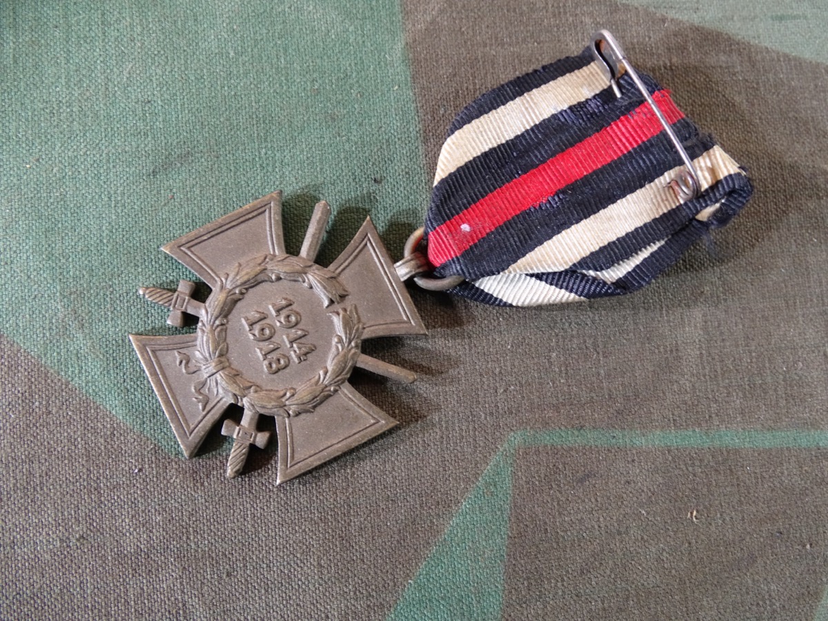 Ehrenkreuz für Frontkämpfer 1914/ 1918 mit Schwertern, Hst.: W.D.L, Walter Demmer Lüdenscheid