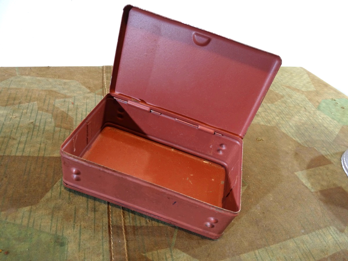 Zünder/ Zündmittel Kästchen ? , Blech, rot grundiert  12x7x4 cm