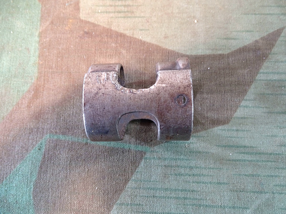 Vorderer Laufhaltering für K 98 , könnte für K 98 Karabiner 33/40 für Gebirgsjäger sein. 