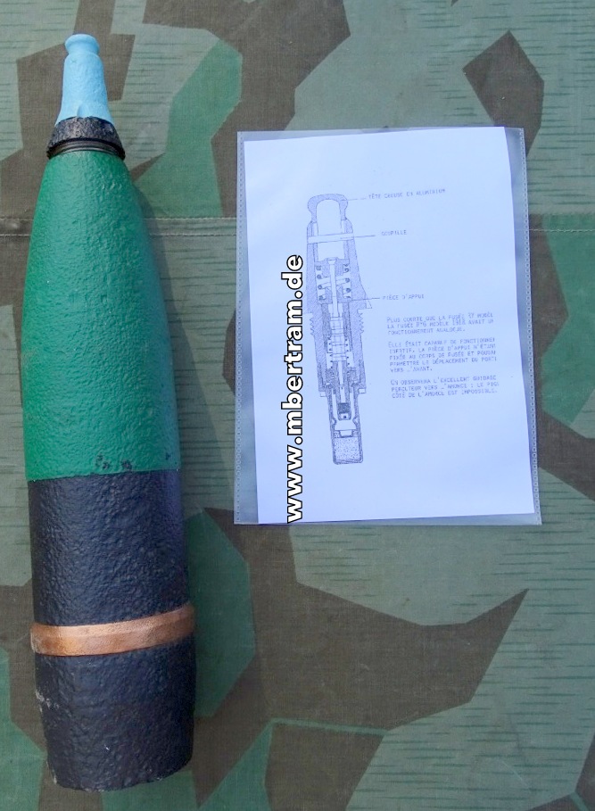 Französisches 75 mm Geschoss mit Kupfer Führungsring und Zünder 1. Weltkrieg