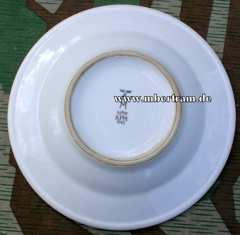 Kriegsmarine Suppenteller ca. 24,2cm. " KPM ", Jahr 1941