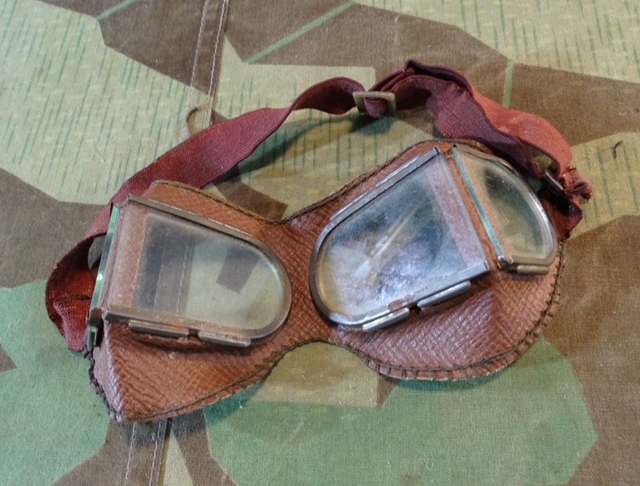 Fliegerbrille mit geteilten Gläsern, vor 1945, Ersatzstoff Variante