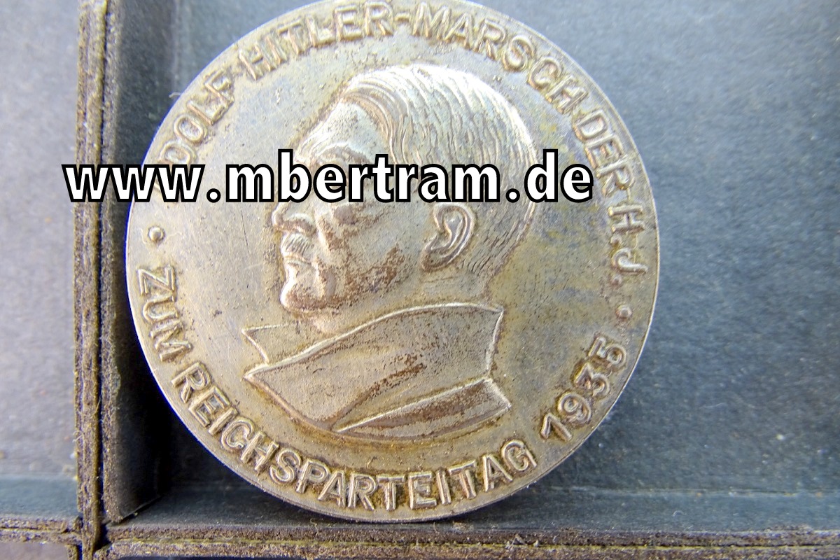 Veranstalltungsabzeichen " Adolf Hitler Marsch der HJ, Zum Reichsparteitag 1935"