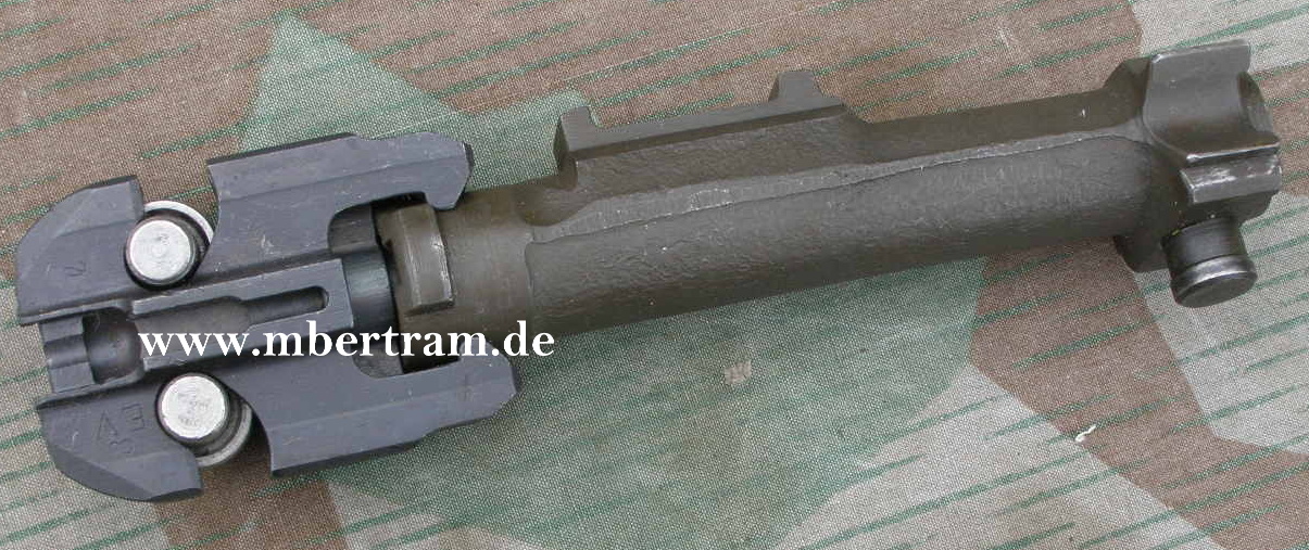 10332-32 WH MG 42 Zubehörtasche, 1944/45 Ersatzstoff, gefüllt
