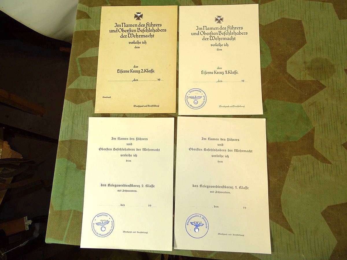 Replik: 4 Blanko Urkunden m. Stempeln, EK 1, EK 2, KvK 1 u.2,  Kriegsmarine Minensuchverbände Nord