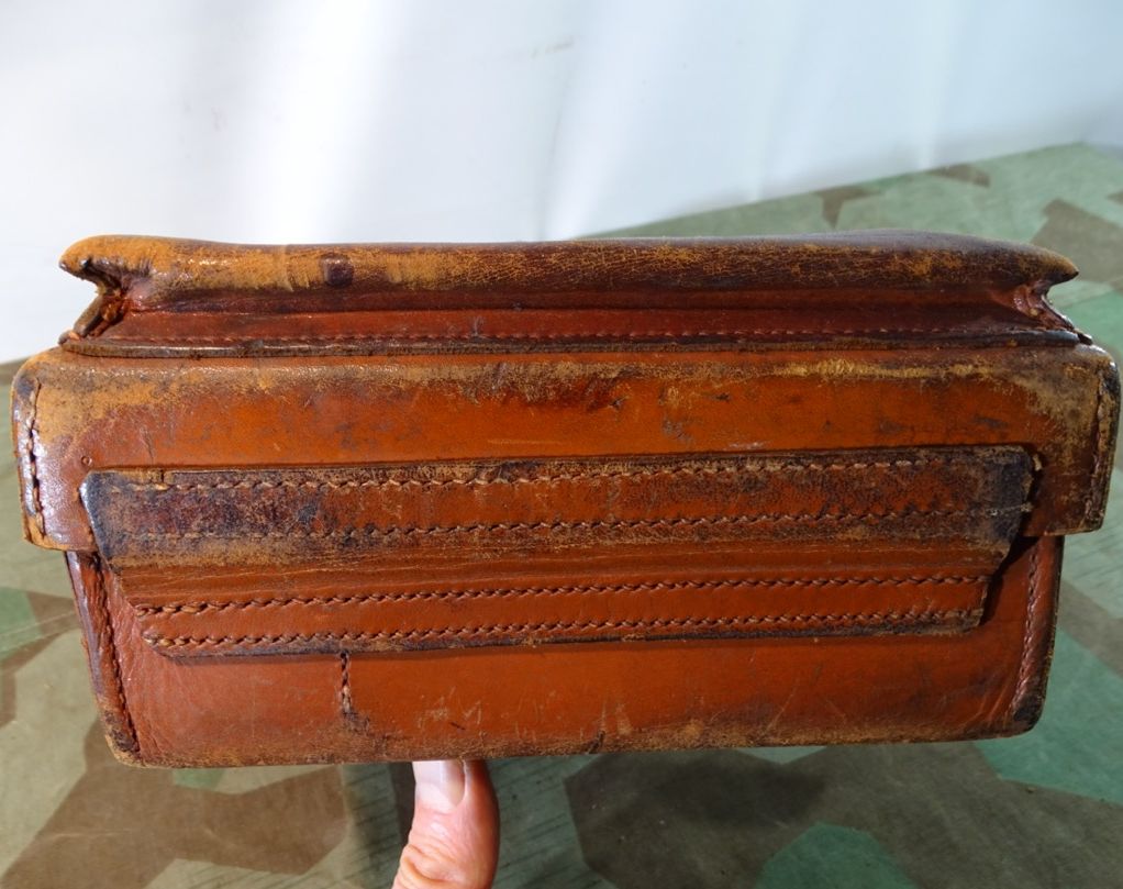 Sanitätstasche für Sanitätsoffiziere der Wehrmacht. " Bollmann Tutlingen 1939 "  mit Original Einsätzen. 