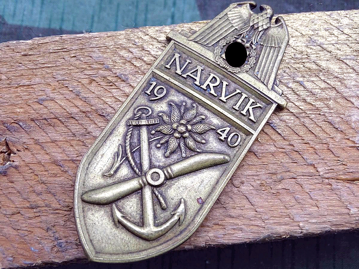 Replik: Narvikschild für die Kriegsmarine, golden