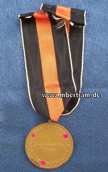 Medaille zur Erinnerung an den 01.Okt.1938, am langen Band