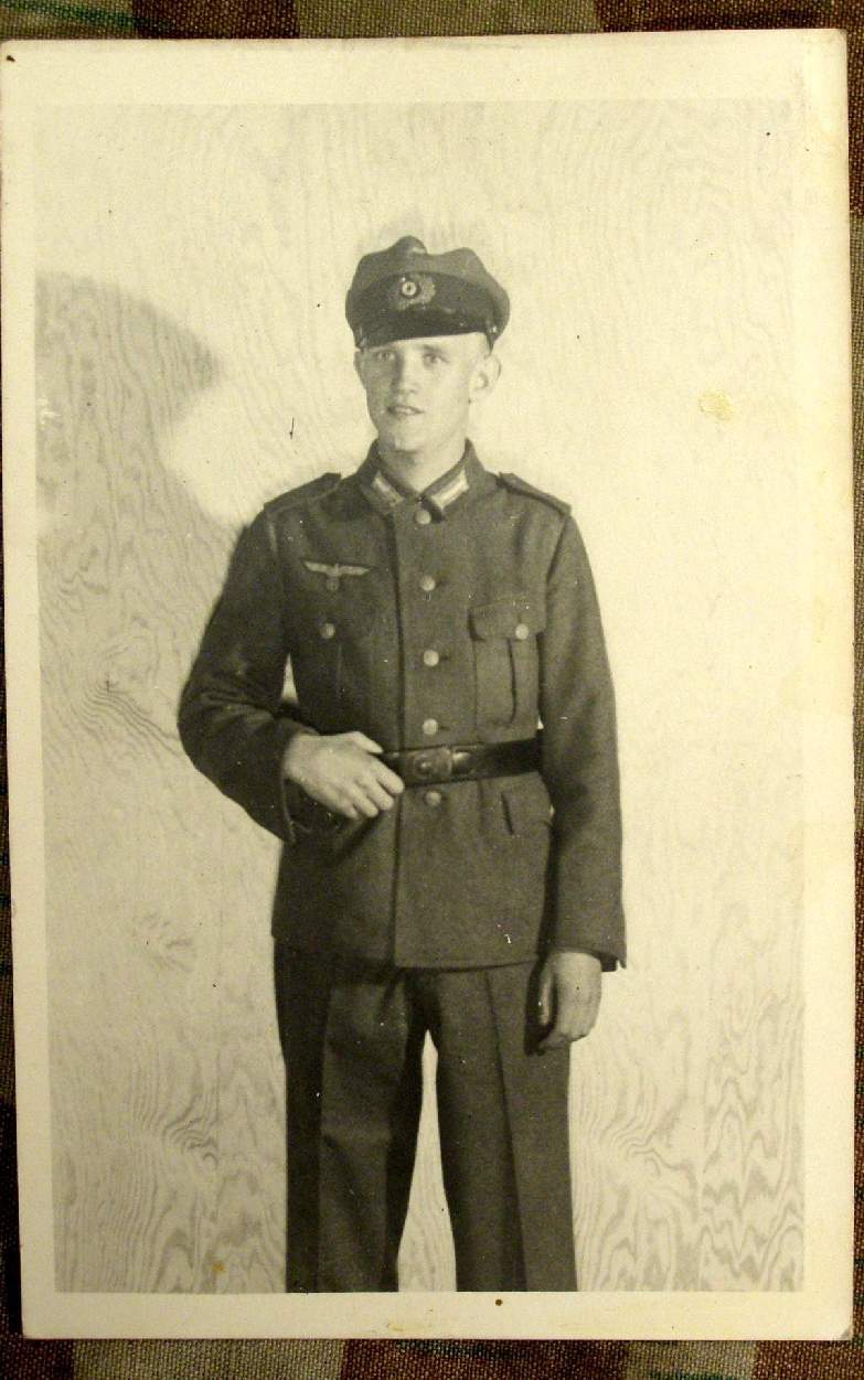 KM Soldat, feldgr. Uniform / Küstenari 1942 Schirmmütze