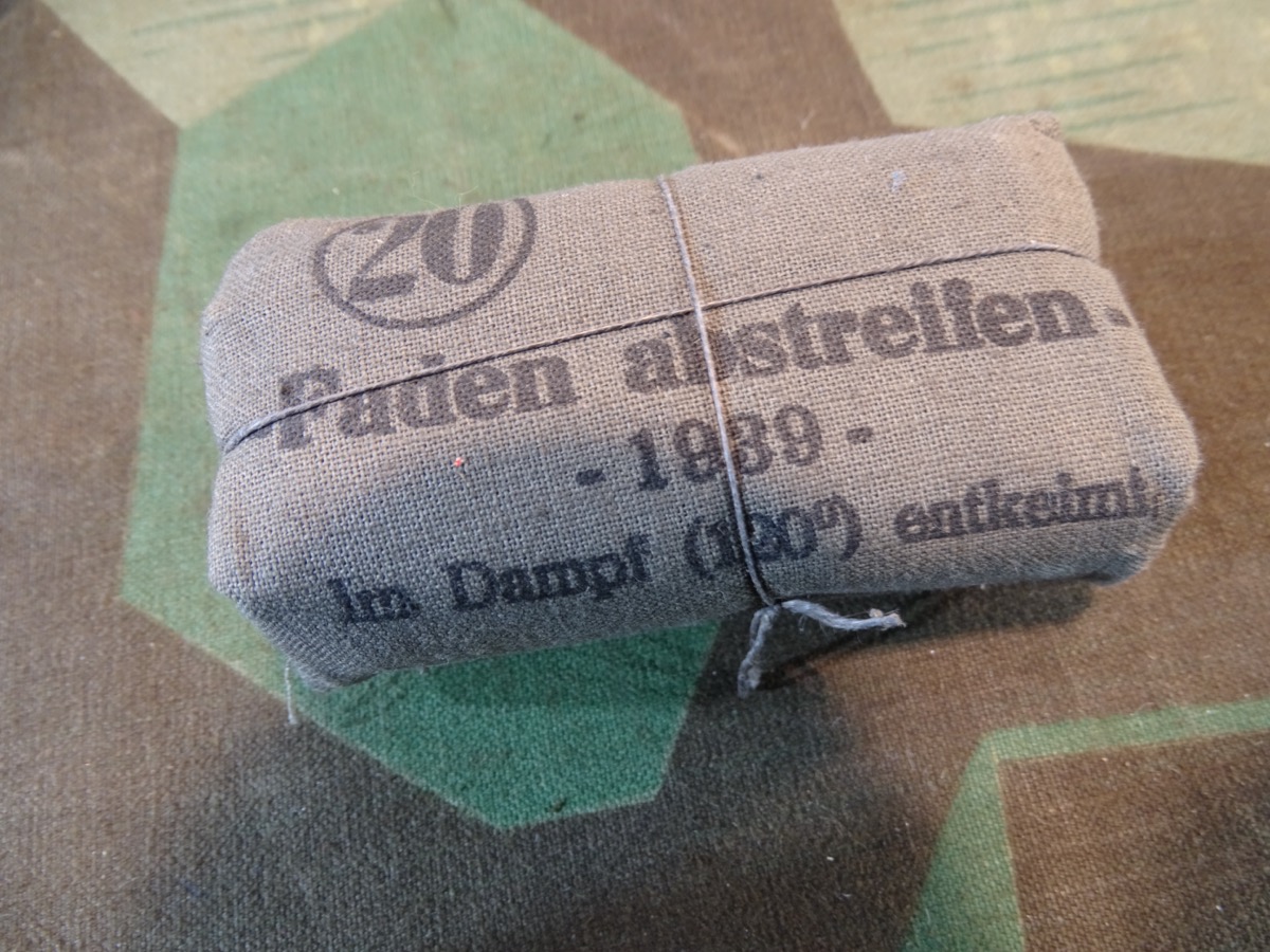 Kleines Verbandpäckchen der Wehrmacht, 1939, "Lohmann K.G., Fahr a. Rhein "