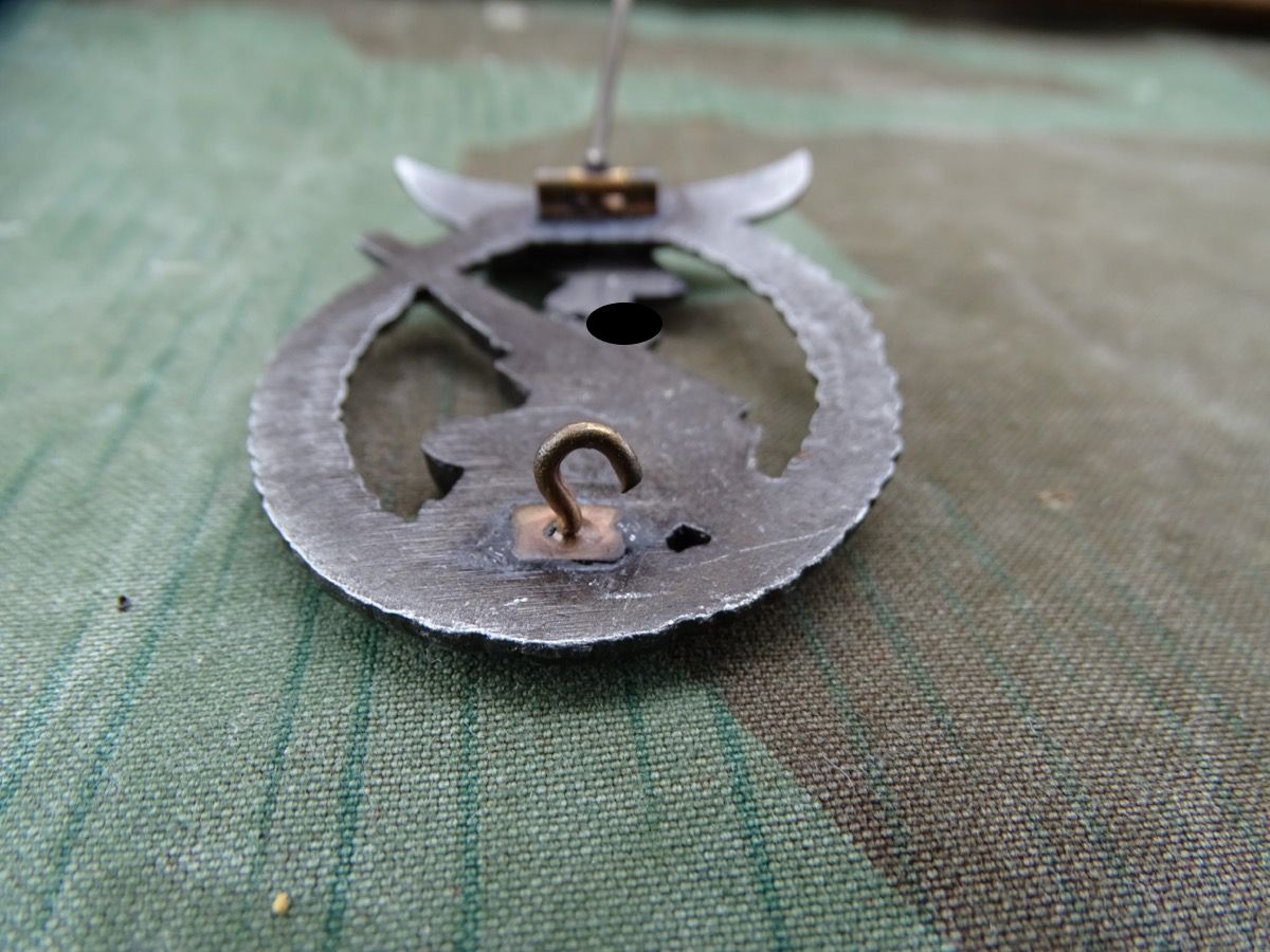 Kampfabzeichen der Flakartillerie der Luftwaffe / Flakkampfabzeichen, Feinzink, späte Fertigung um 1945