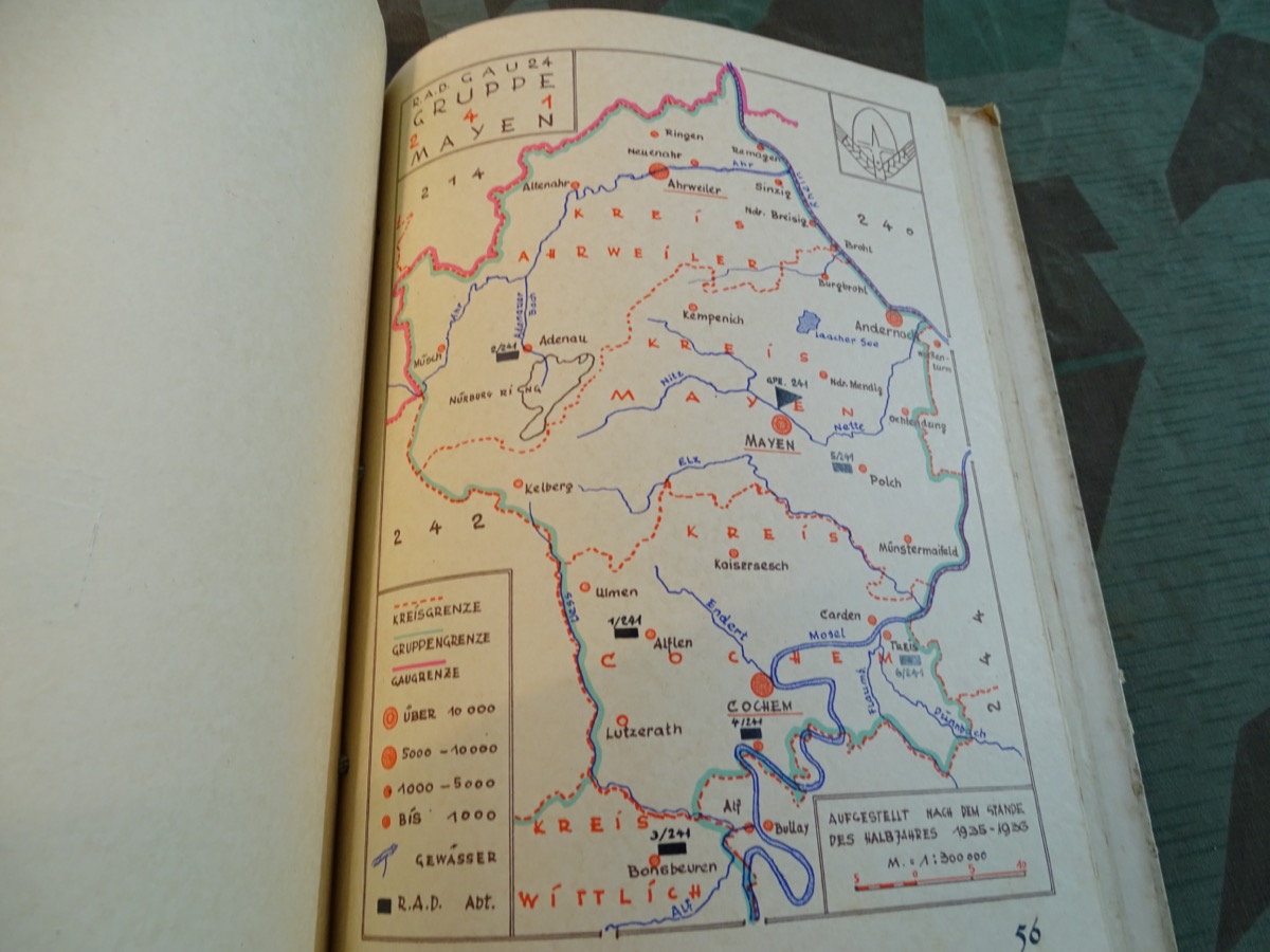 Gau Chronik über die Anfänge des Arbeitsgaues XXIV Mittelrhein. Seltenes und aufwendig gestalltetes Buch-