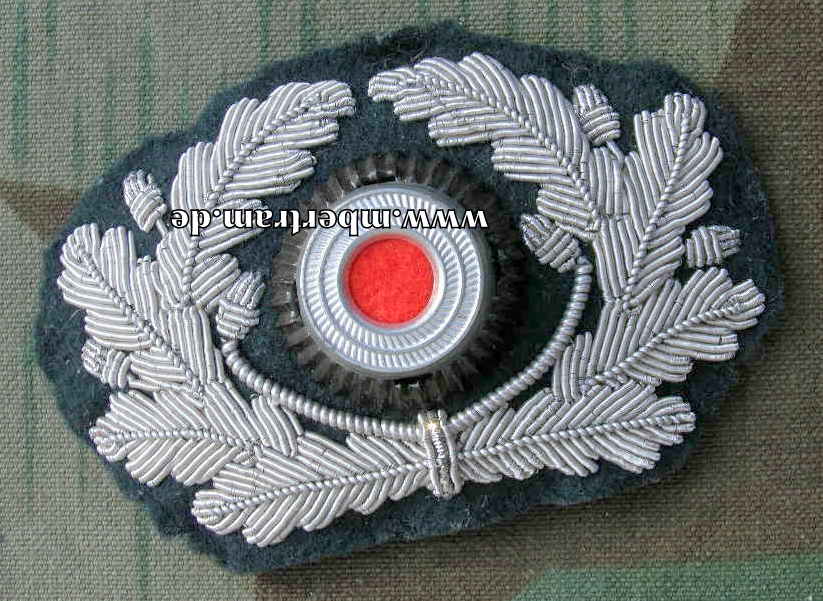Wehrmacht Heer Kokarde Offiziersschirmmütze, handgestickt