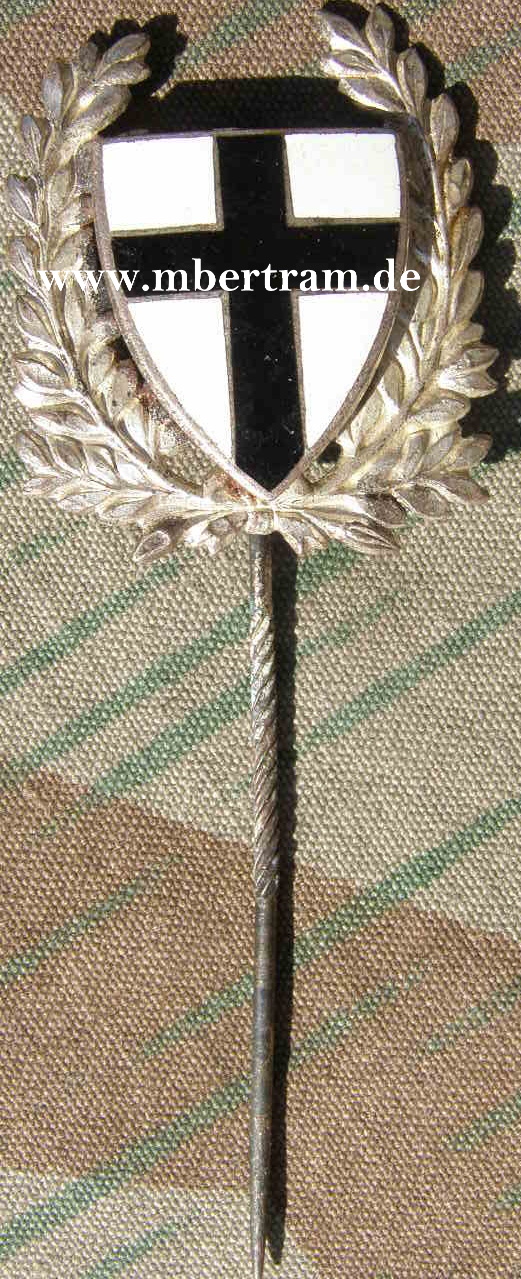 Ehrennadel des Grenzschutz Ost mit Deutschritterkreuz
