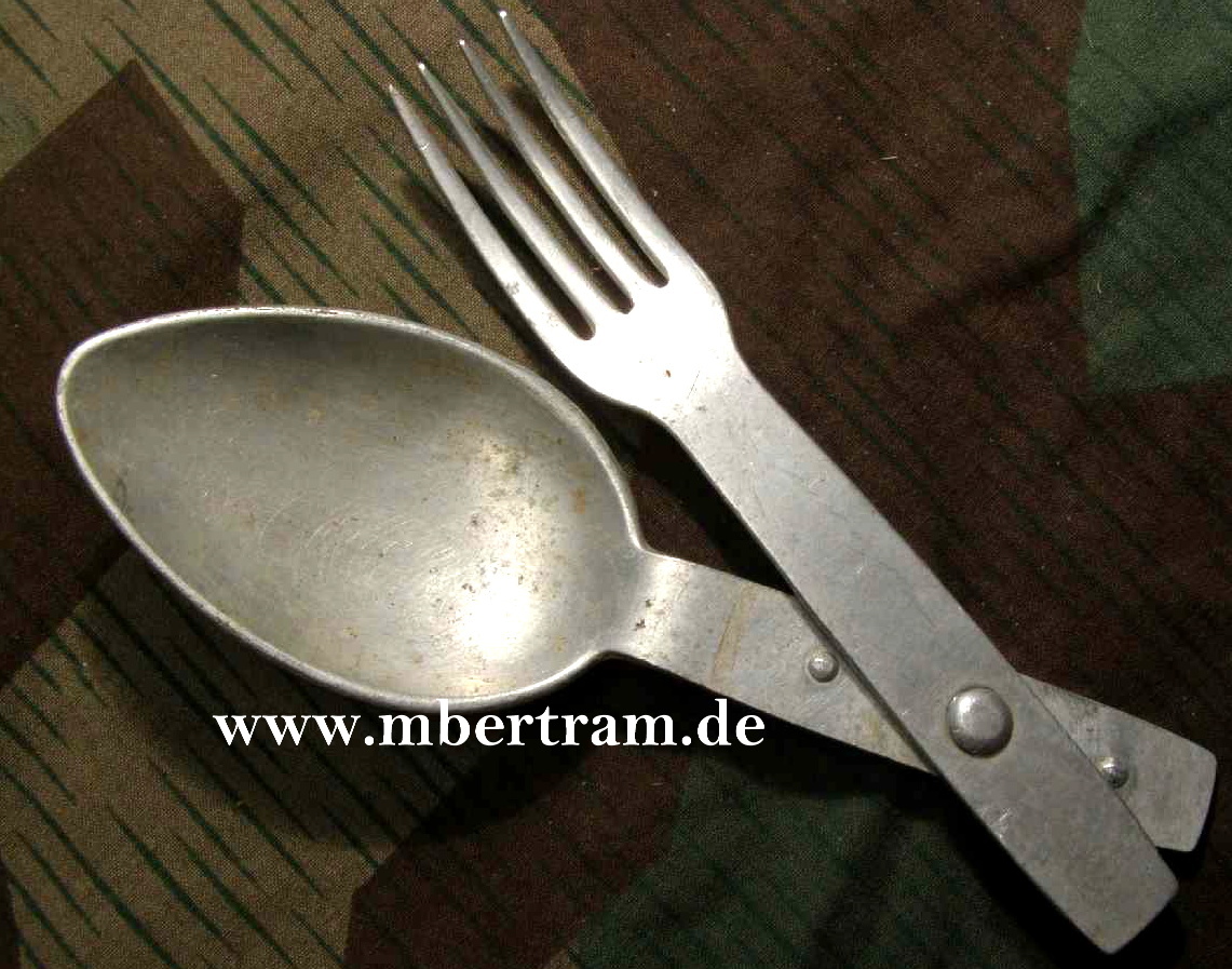 Klassisches WH Feld Essbesteck,"Göffel", klappbar, W.A.L.38