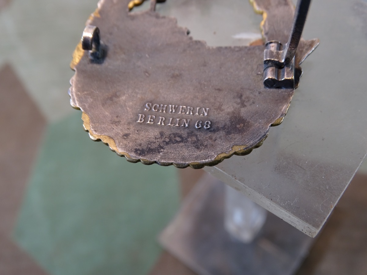 Zerstörerkriegsabzeichen Buntmetall, Hersteller Schwerin Berlin 68 