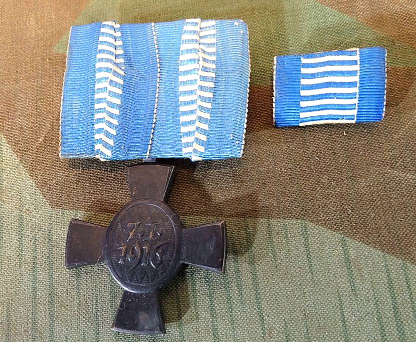 Bayern, König Ludwig Kreuz für Männer 1916-18 an einzel Ordensspange, mit passender Bandspange
