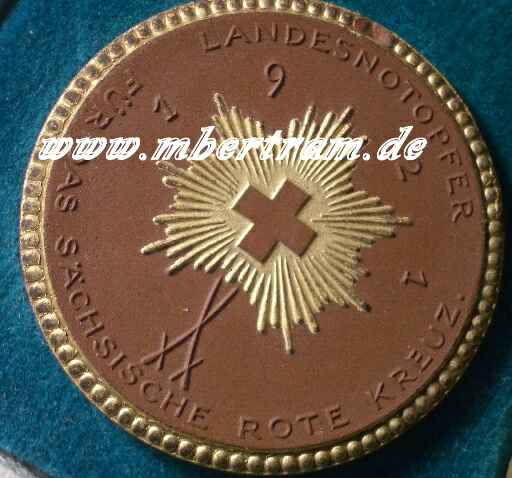 2359-6 4 Porzellan Medaillen, schs. Rotes Kreuz" 1921, Meissen