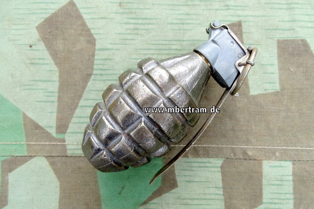 Deko Eierhandgranate, Bundeswehr um 1969, Gusskörper