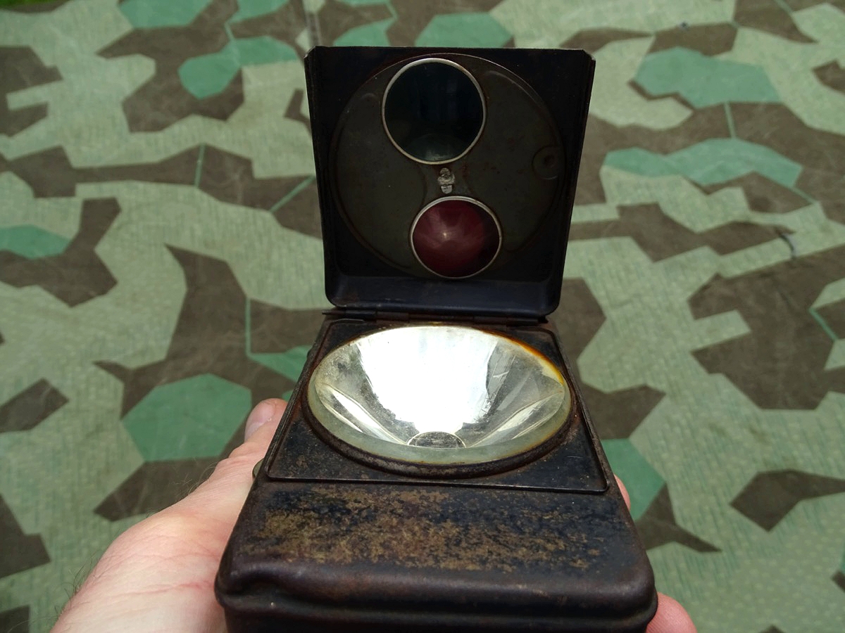 1. Weltkrieg / Reichswehr / Wehrmacht  Signal Taschenlampe / Handlampe mit 2 Farbwechslern