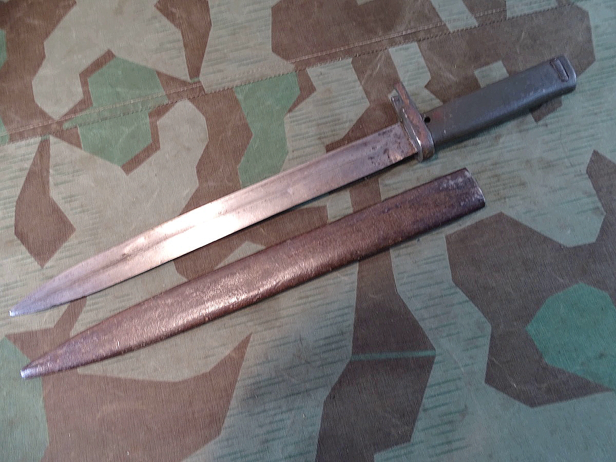 Ersatz- bzw. Notbajonett 88 /98, deutsches Reich, Haken an Scheide fehlt Ersatz- bzw. Notbajonett 88 /98, deutsches Reich, Haken an Scheide fehlt