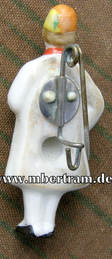 WHW März 1937. Porzellanfigur: Westfälischer Bauer