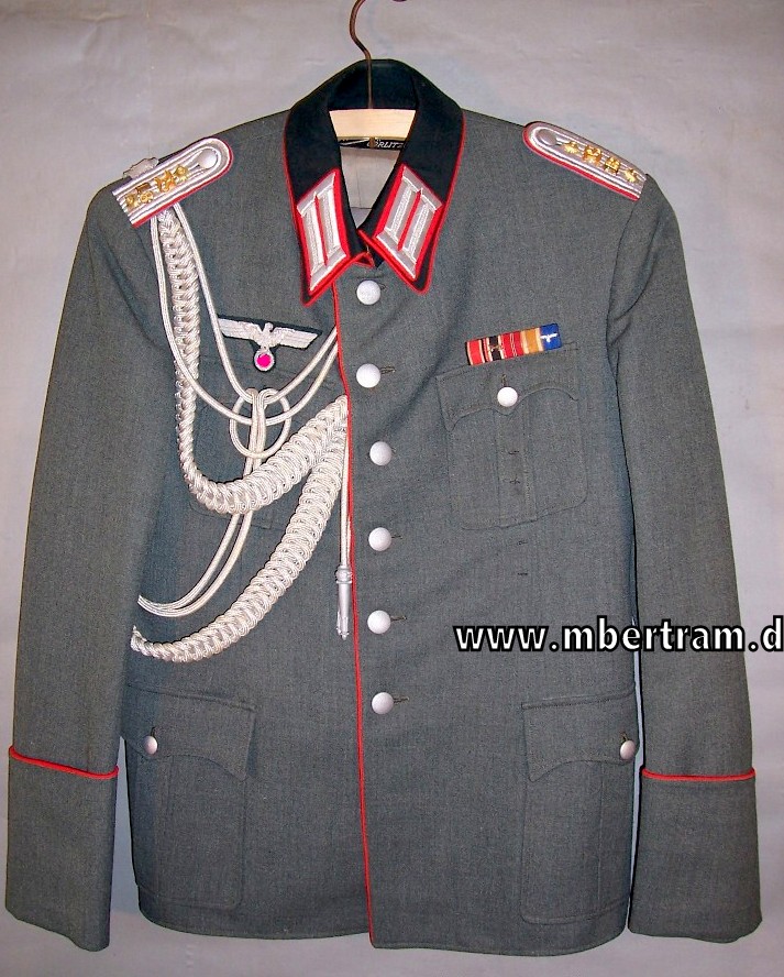 Wehrmacht geschönte Feldbluse Hauptmann Artillerie Rgt. 18