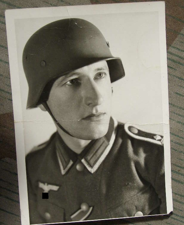 Portraitfotos Feldwebel Heer, Feldbluse, Stahlhelm M 40, EK 2