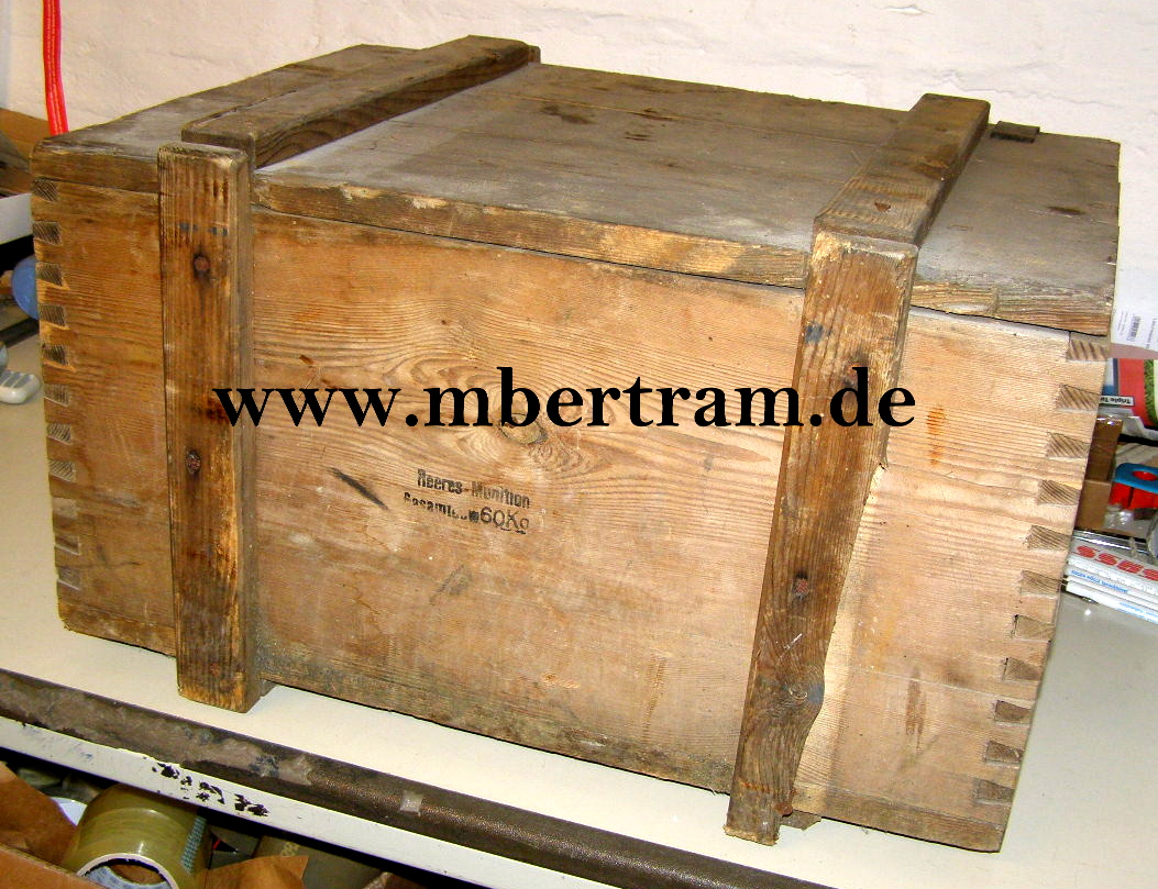WH Packkiste f. 15 Flaschen Eis Minen u. Zubehör, 1945.