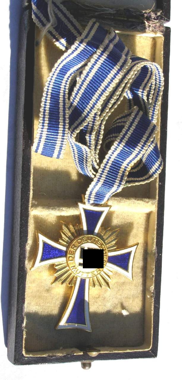 Mutterkreuz gold, Schatulle, Werner Redo Saarlautern