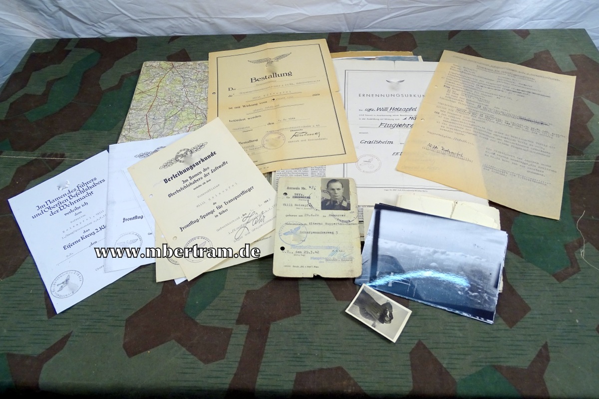 Dokumente, Fotos Transportflieger, Fluglehrer, Urkunden Frontfug Spangen br./ silber