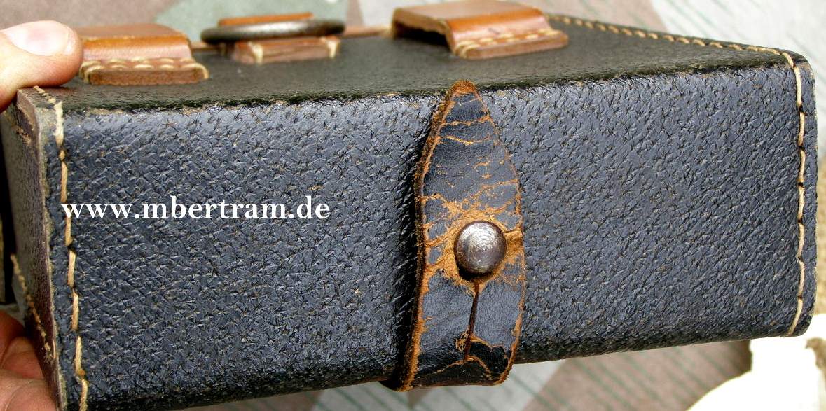 10332-6 WH MG 42 Zubehörtasche, 1944/45 Ersatzstoff, gefüllt