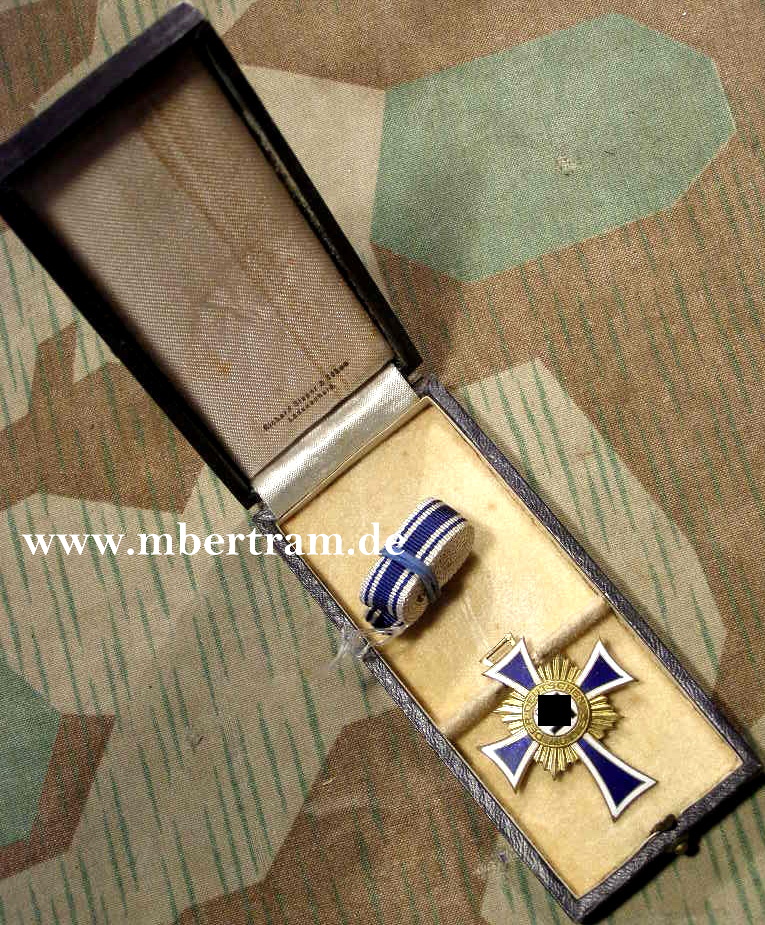 Mutterkreuz in Gold mit Etui, R.Sieper &amp; Söhne Lüdenscheid