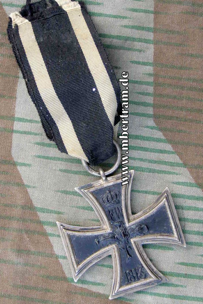 Eisernes Kreuz 2. Klasse 1914 mit Hersteller "CD - 800", Band
