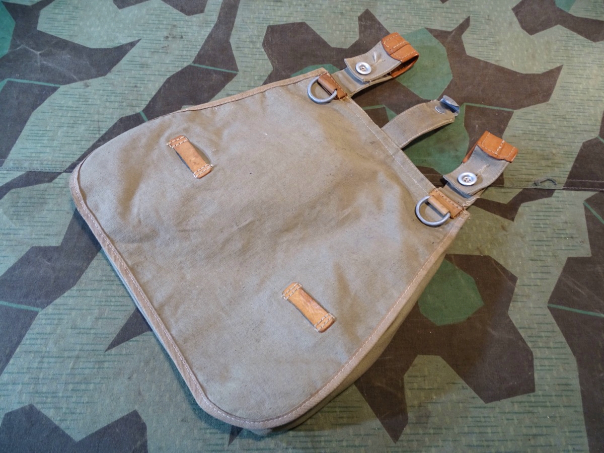 Wehrmacht Afrika Korps u. Südfront Tropen Brotbeutel, sandfarben mit braunem Leder, TOP Zustand