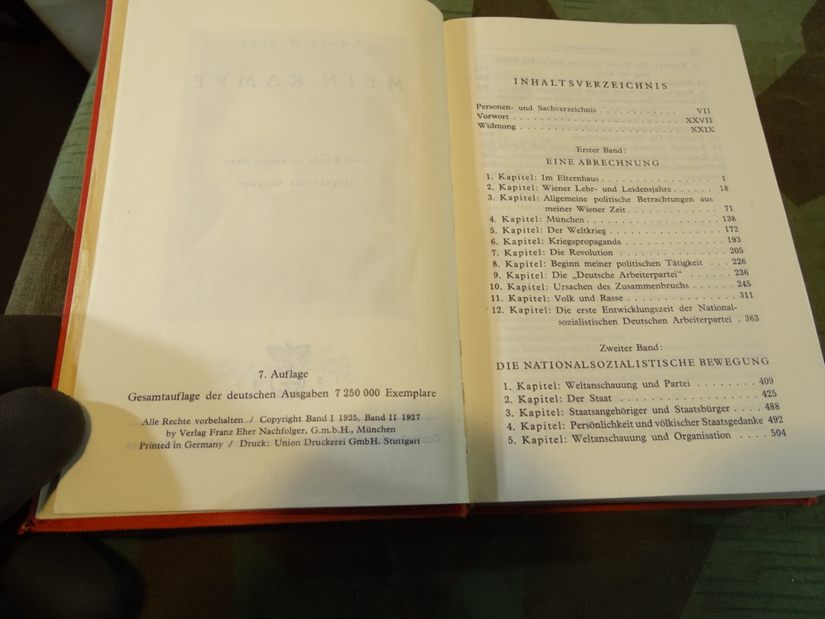 Mein Kampf - Dünndruckausgabe oder Feldpostausgabe von 1941, rotes Leinen Mein Kampf - Dünndruckausgabe oder Feldpostausgabe von 1941, rotes Leinen