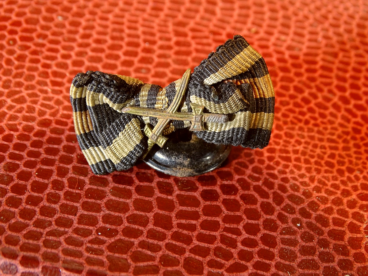 2er Knopfschleife, Knoppfrolle, Knopflochdekoration: EK 2 1914, Ehrenktreuz f. Frontkämpfer