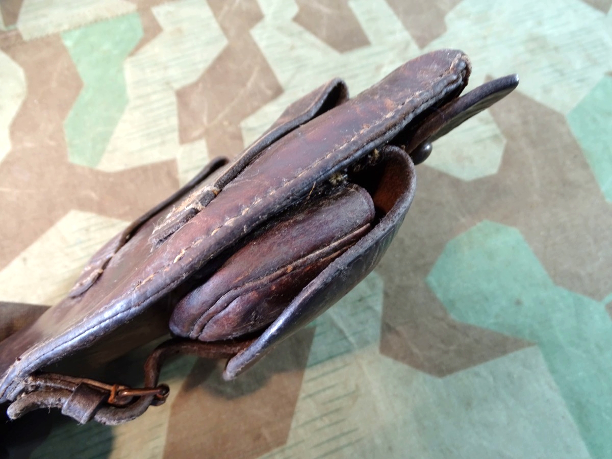 Tasche für Reichsrevolver M 83 mit 3 Hülsen, Fa. Billep Spandau, A.R. 39