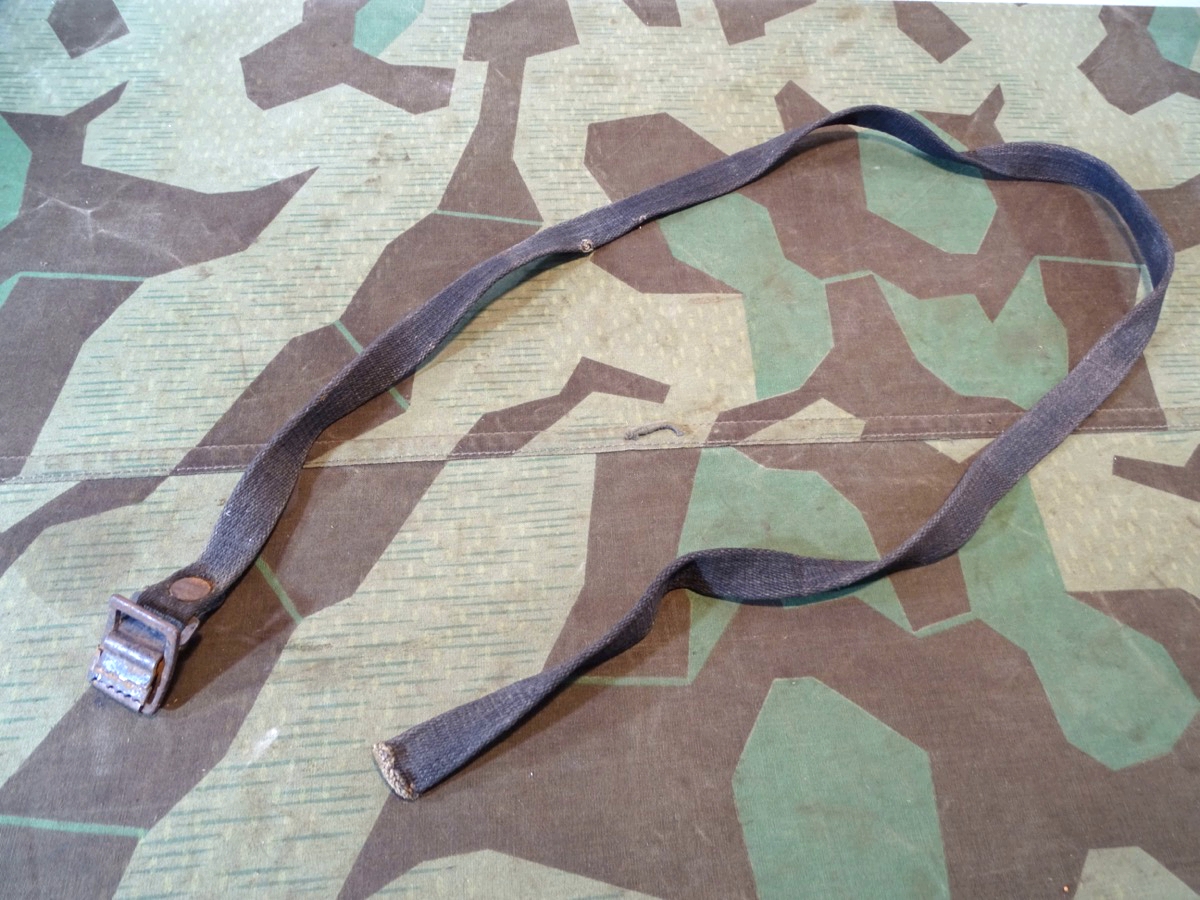 Wehrmacht Luftwaffe, Packriemen aus blaugrauem Webmaterial, ca. 110 cm