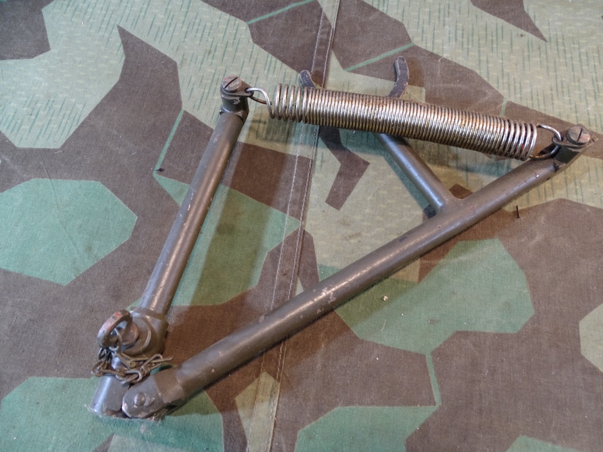 Wehrmacht Ersatzteil für R36 Rückentragegestell für Entfernungsmesser 36 EM 1 Meter, code blc