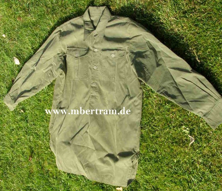 Waffen SS / Wehrmacht Heer: grünes Uniform Hemd