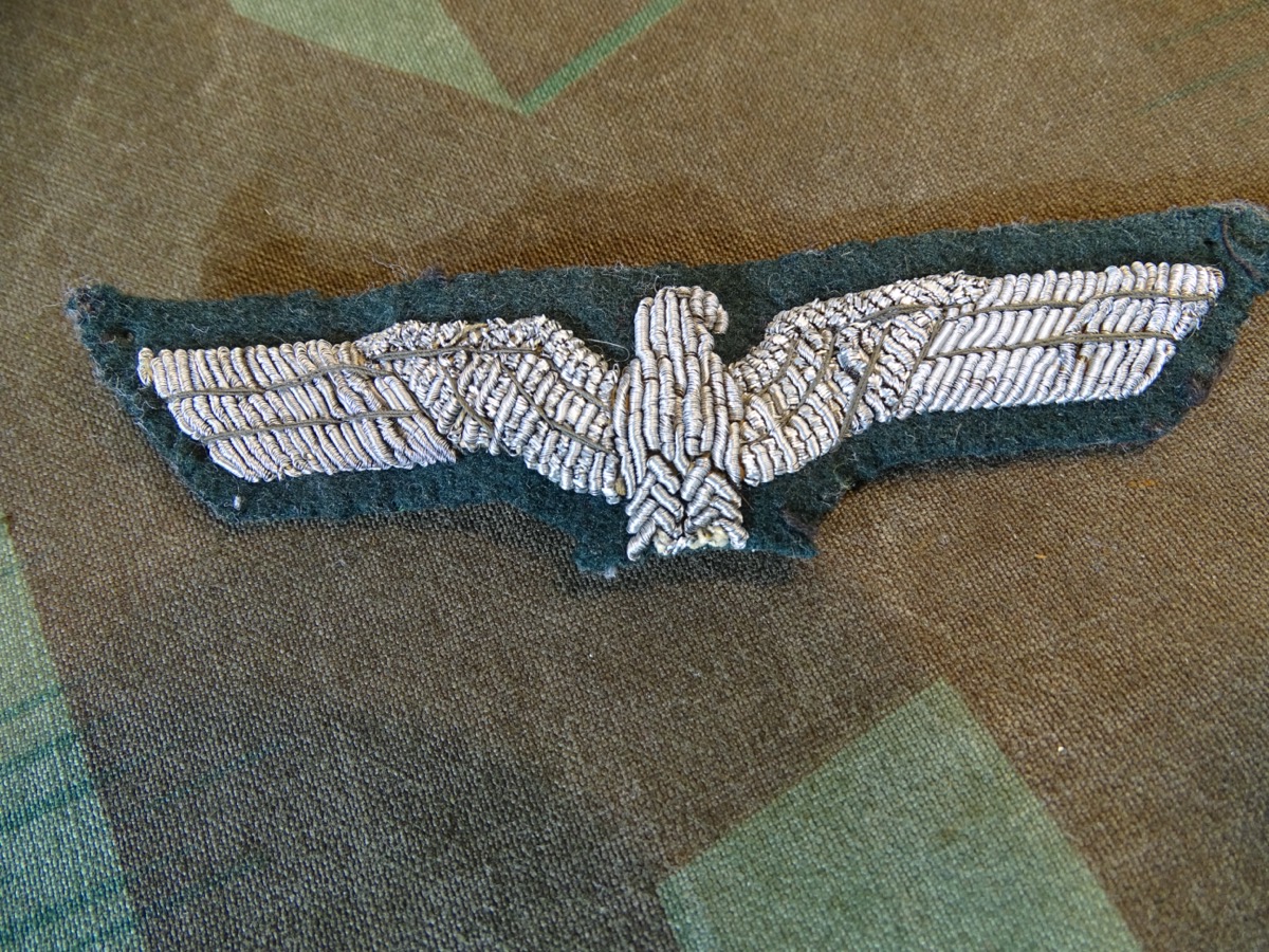 Wehrmacht Heer Brustadler für Offiziers Feldblusen, handgestickt, ohne HK